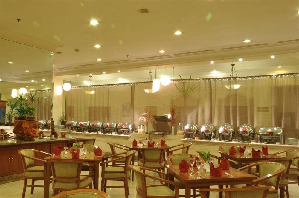 Singgasana Hotel มากาซาร์ ภายนอก รูปภาพ