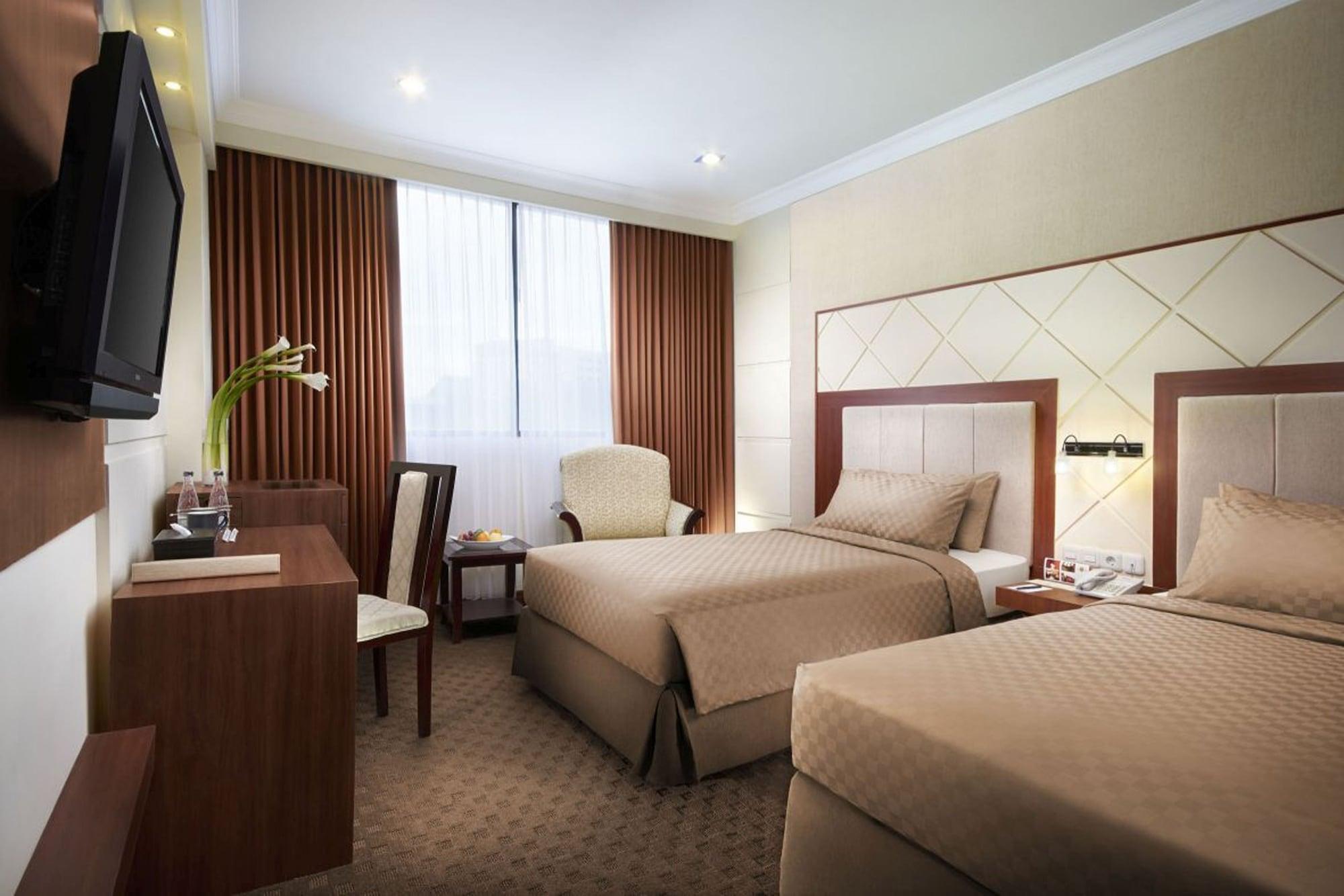 Singgasana Hotel มากาซาร์ ภายนอก รูปภาพ
