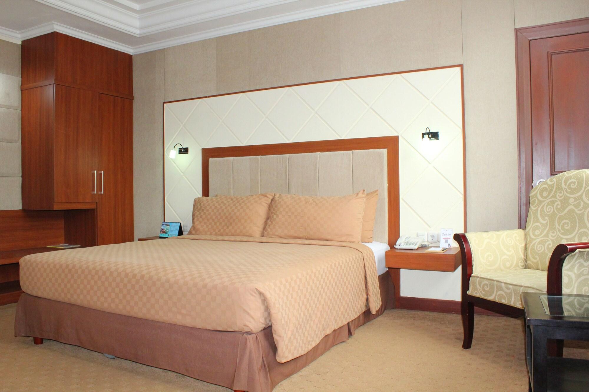 Singgasana Hotel มากาซาร์ ภายนอก รูปภาพ