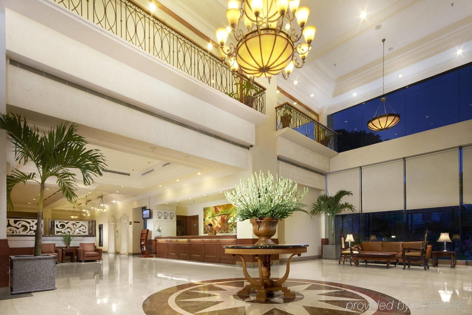 Singgasana Hotel มากาซาร์ ภายนอก รูปภาพ