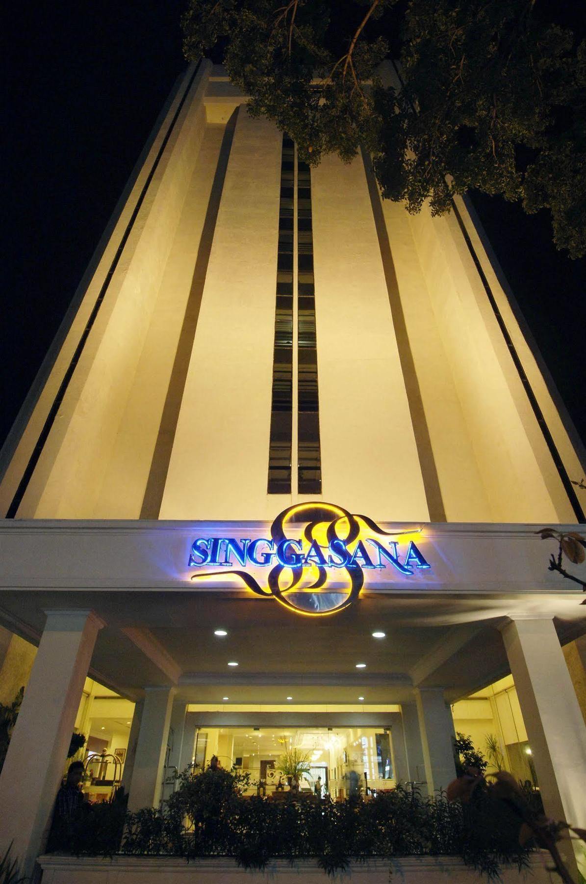 Singgasana Hotel มากาซาร์ ภายนอก รูปภาพ