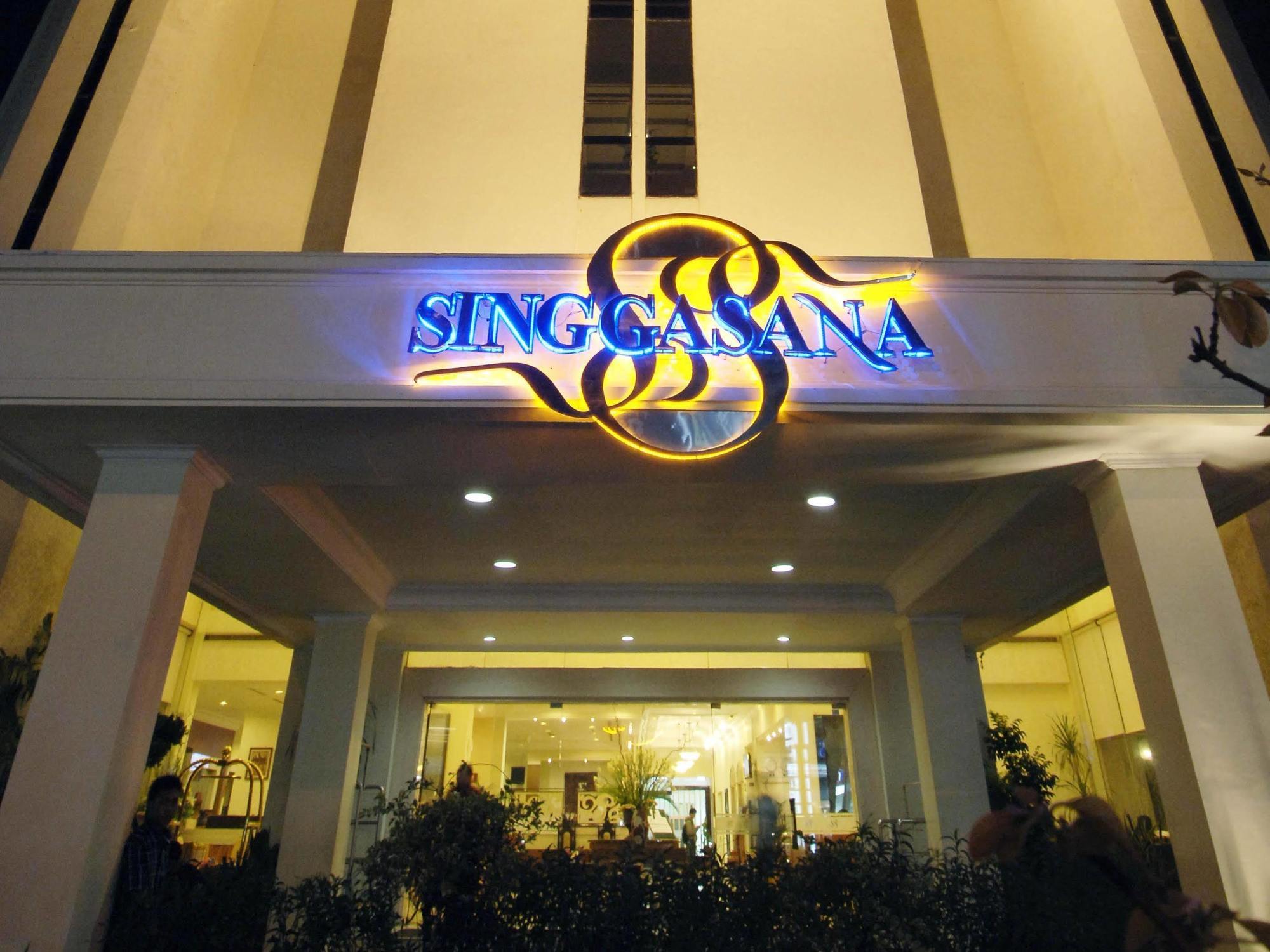 Singgasana Hotel มากาซาร์ ภายนอก รูปภาพ